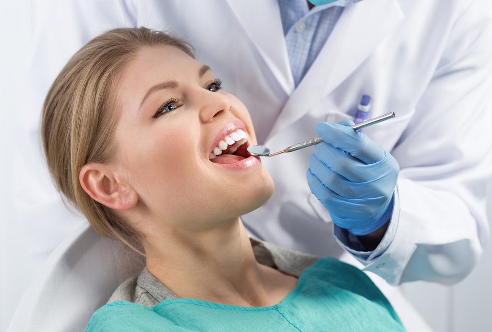 ¿Tienes dudas sobre los implantes dentales? ¡Las resolvemos!